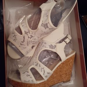 Fergilicious sandals, size 9 womens